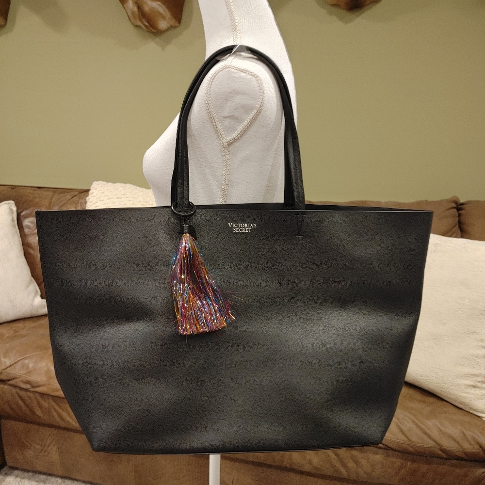 VICTORIAS SECRET FAUX LEATHER 22" TOTE BAG